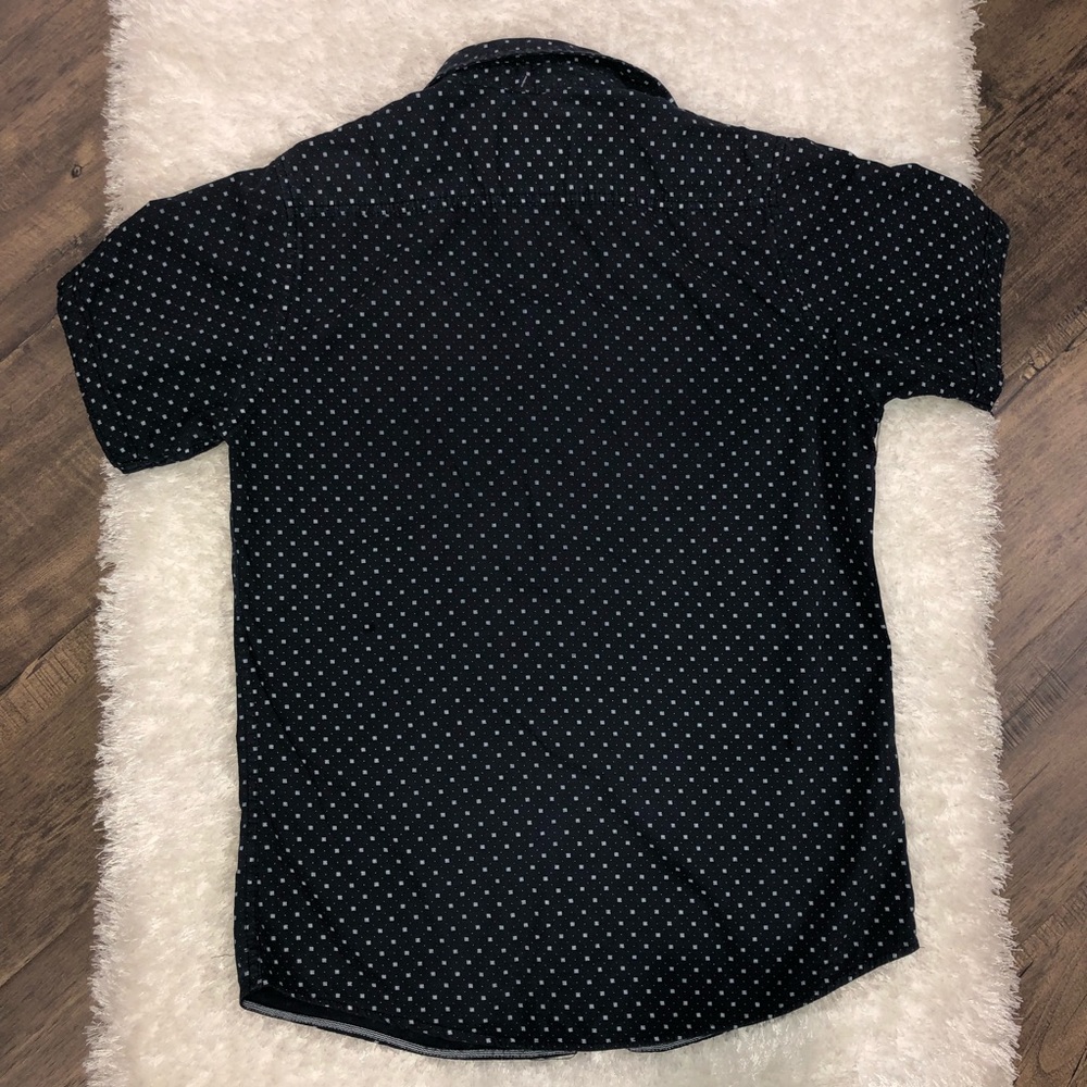 NWOT 💯 Cotton short sleeve button down shirt - Picture 3 of 7